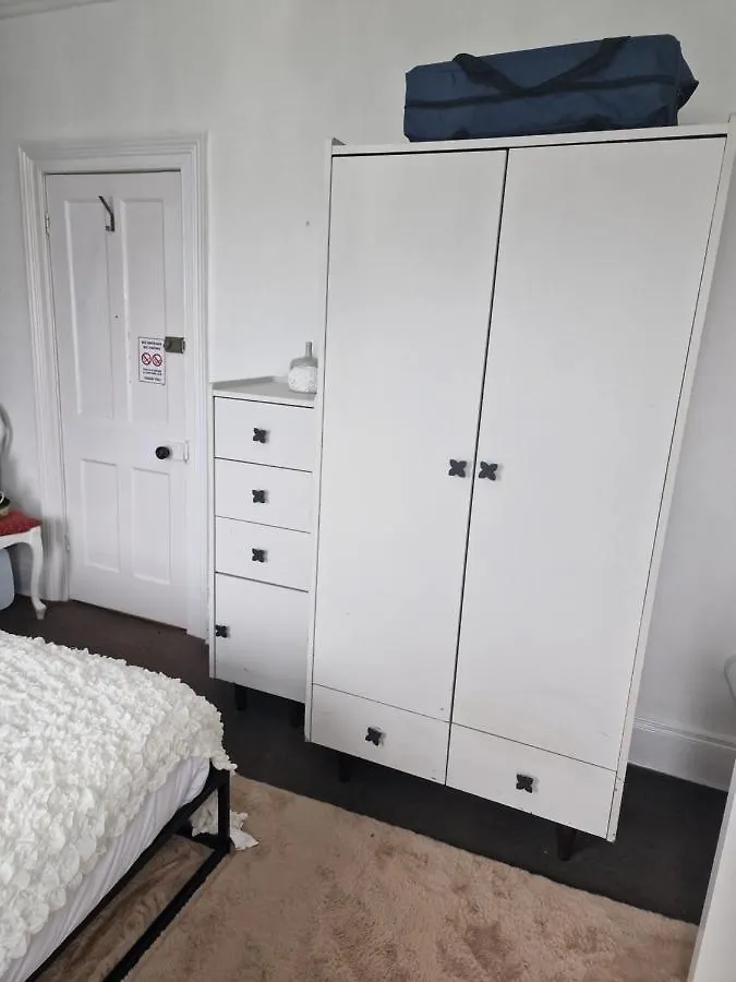 Double Rooms, Free Continental Breakfast, Pics And Full Address Sent After Booking, 2 Miles To City Centre Belfast 0*,  Wielka Brytania